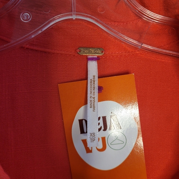 Free People Coral Oversized Asymmetrical V neck Blouse - Picture 6 of 7